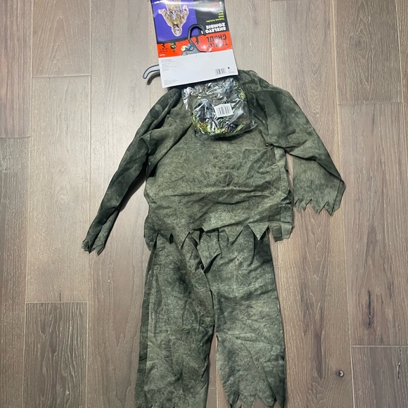 Totally ghoul skeleton zombie child costume. NWT med 8-10 - Picture 2 of 3